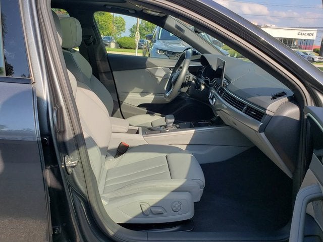2023 Audi A4 Sedan S line Prestige
