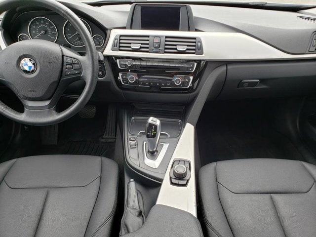 2018 BMW 3 Series 320i xDrive
