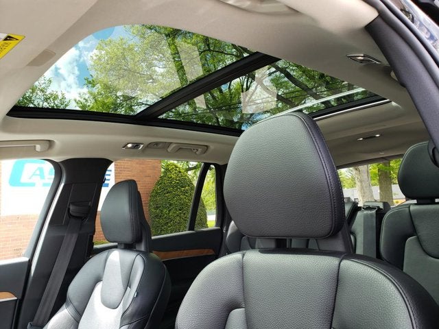 2021 Volvo XC90 Momentum