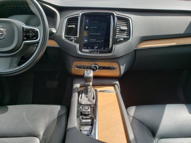 2021 Volvo XC90 Momentum