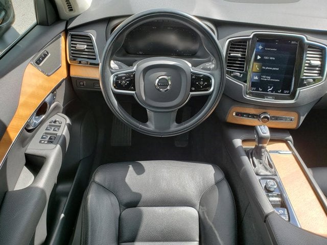 2021 Volvo XC90 Momentum