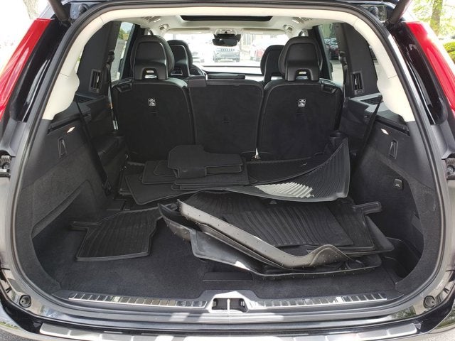 2021 Volvo XC90 Momentum