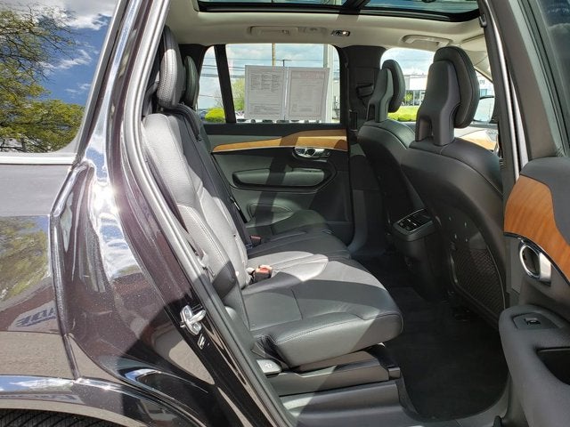 2021 Volvo XC90 Momentum