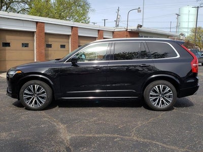 2021 Volvo XC90 Momentum