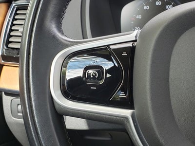 2021 Volvo XC90 Momentum