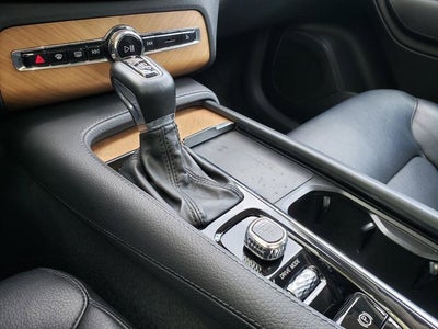 2021 Volvo XC90 Momentum