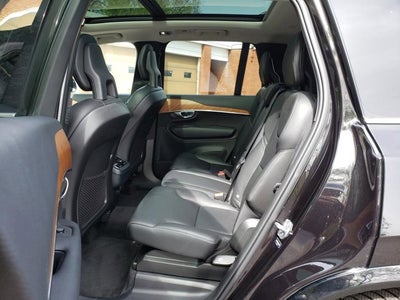 2021 Volvo XC90 Momentum